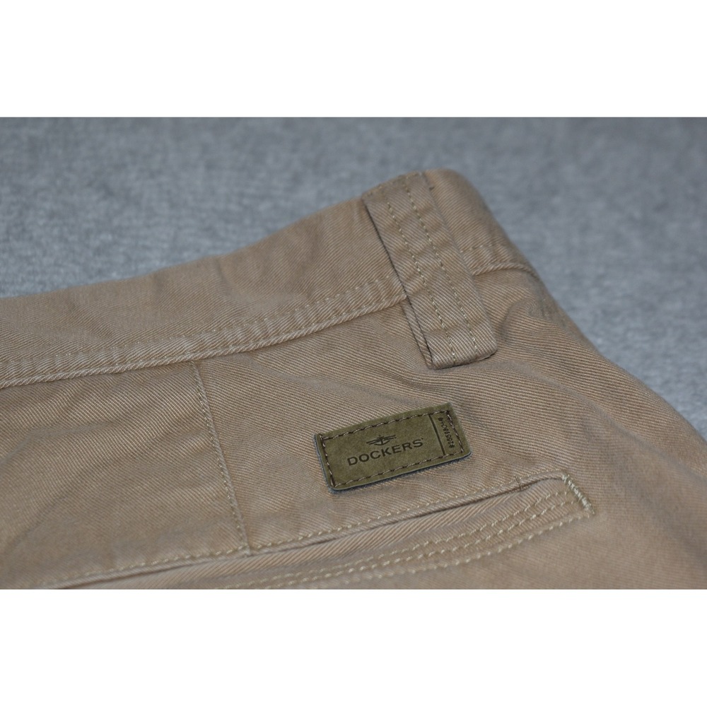Dockers Cargo Pants Mens 36x32 Baggy Tan Khaki Flat Front Relaxed Fit Cotton - Picture 6 of 7